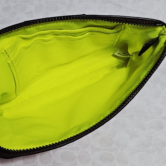 Coach Bright Neon Green Signature Corner Zip Wristlet Wallet 58035 Fluorescent - Picture 3 of 12